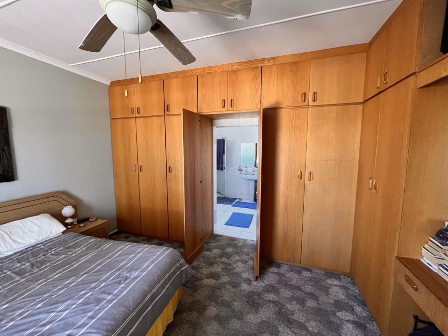5 Bedroom Property for Sale in Lamberts Bay Western Cape